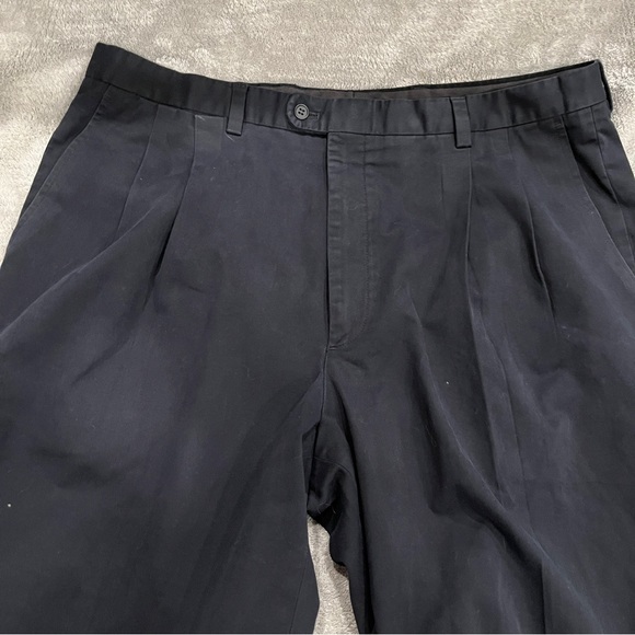 Burberry London navy blue pleated front pants size 36 x 28.5 stretch slacks - Picture 3 of 10
